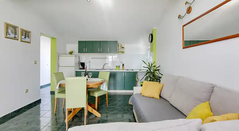 1-Zimmer-Ferienwohnung am Strand Jezera, Murter (A-796-d)