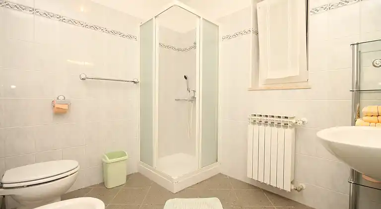 One bedroom apartment with terrace Nerezine, Lošinj