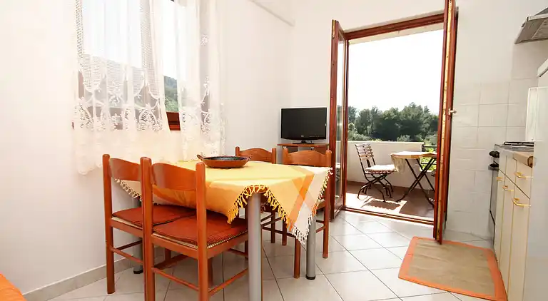 Two bedroom apartment with terrace and sea view Stari Grad,