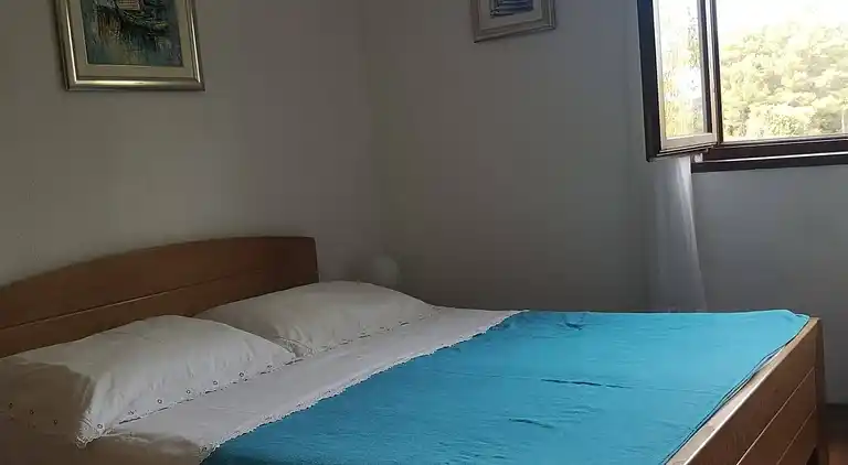 Two bedroom apartment with terrace and sea view Stari Grad,