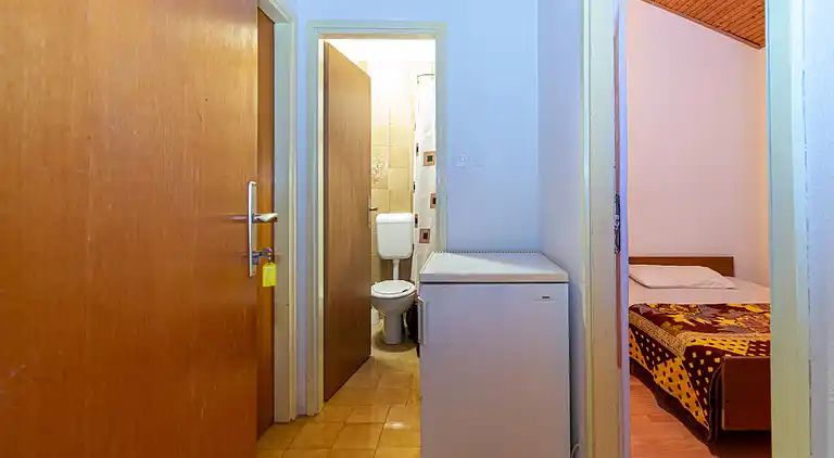 One bedroom apartment near beach Mandre, Pag (A-4101-a)