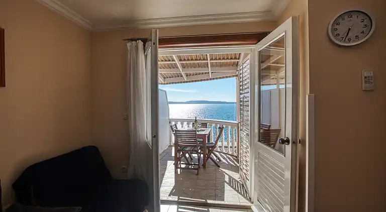 1-Zimmer-Ferienwohnung am Strand Brodarica (Sibenik)