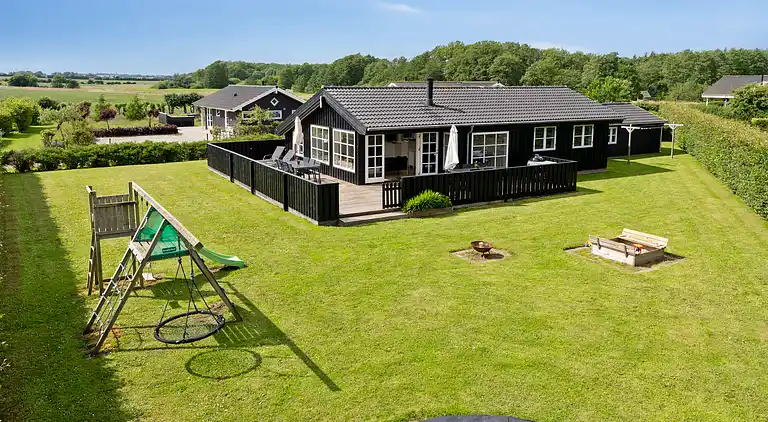 Flovt Strand – Fred og privat have