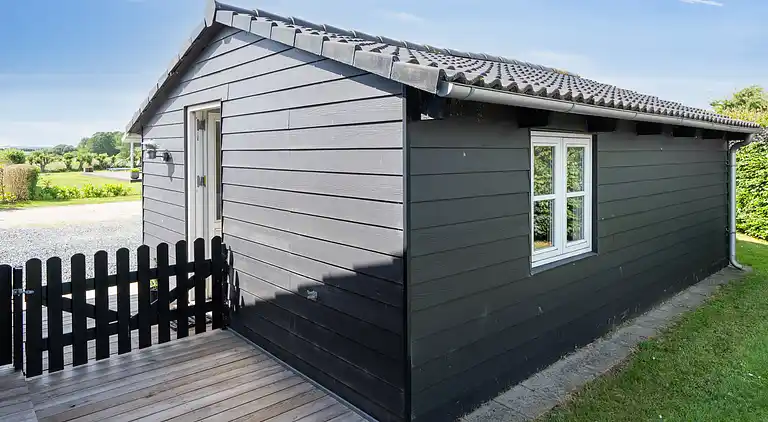 Flovt Strand – Fred og privat have