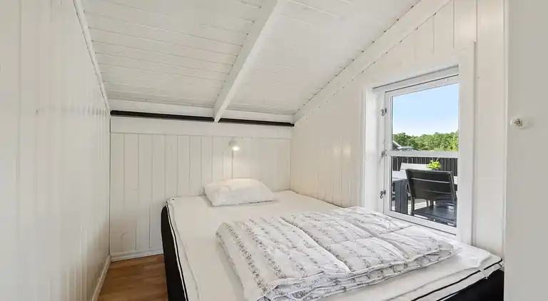 Flovt Strand – Fred og privat have