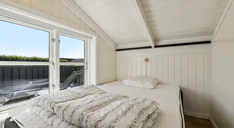 Flovt Strand – Fred og privat have