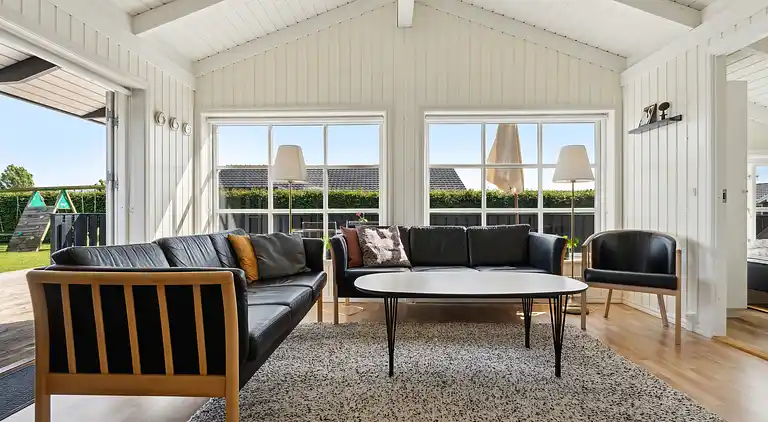 Flovt Strand – Fred og privat have