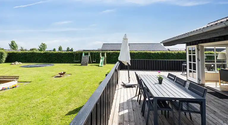 Flovt Strand – Fred og privat have