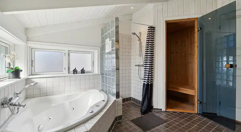 Flovt Strand – Fred og privat have