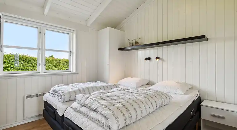 Flovt Strand – Fred og privat have