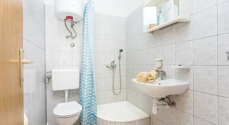 One bedroom apartment near beach Sevid, Trogir (A-4287-d)