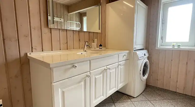 Fantastisk udsigt og 150 meter til stranden