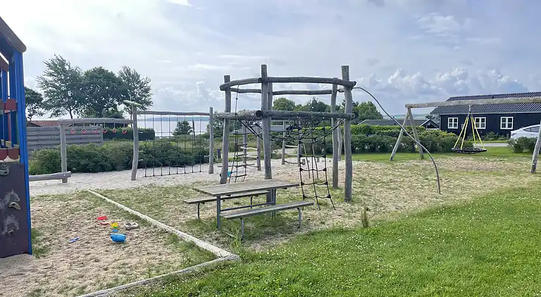 Fantastisk udsigt og 150 meter til stranden