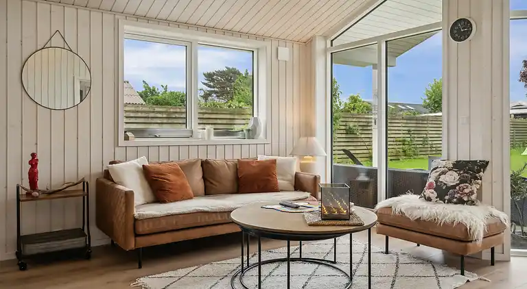 Gemütliches Sommerhaus am Wasser