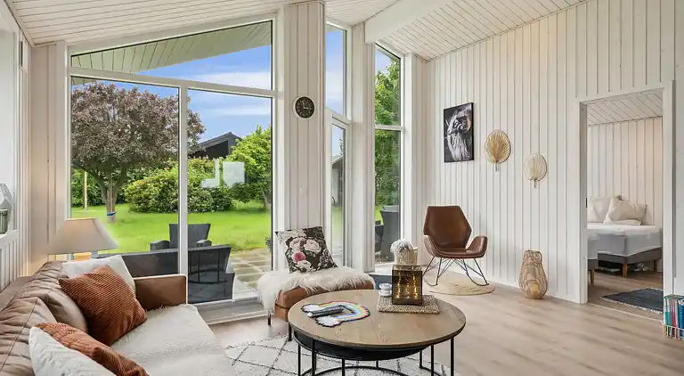 Gemütliches Sommerhaus am Wasser