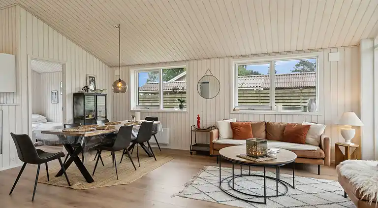 Gemütliches Sommerhaus am Wasser