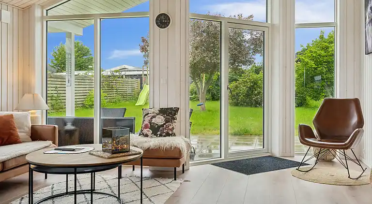 Gemütliches Sommerhaus am Wasser