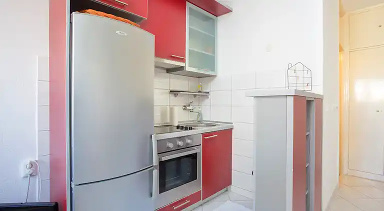 One bedroom apartment with air-conditioning Split