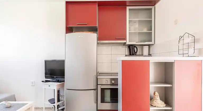 One bedroom apartment with air-conditioning Split