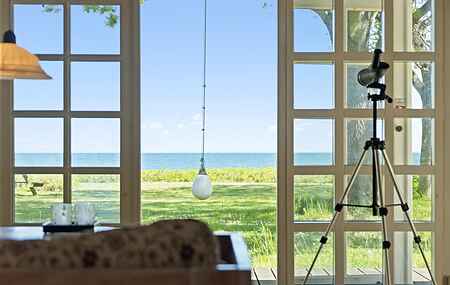 Lovely summer house with sea view