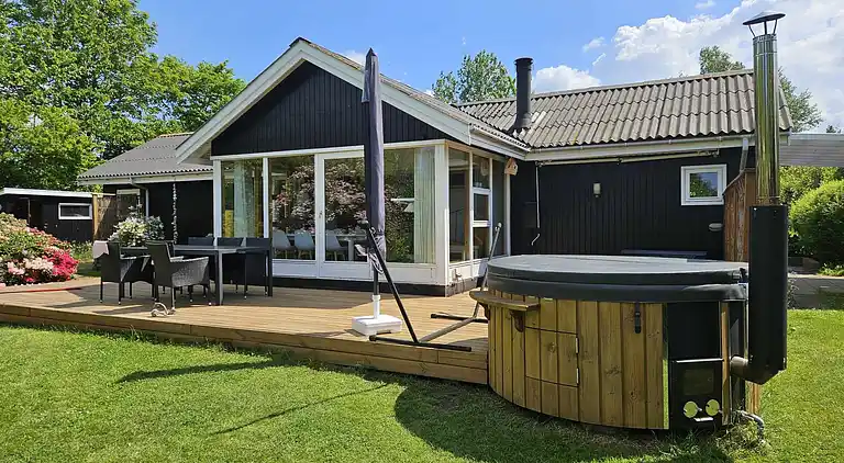 Gemütliches Ferienhaus mit Wildnisbad