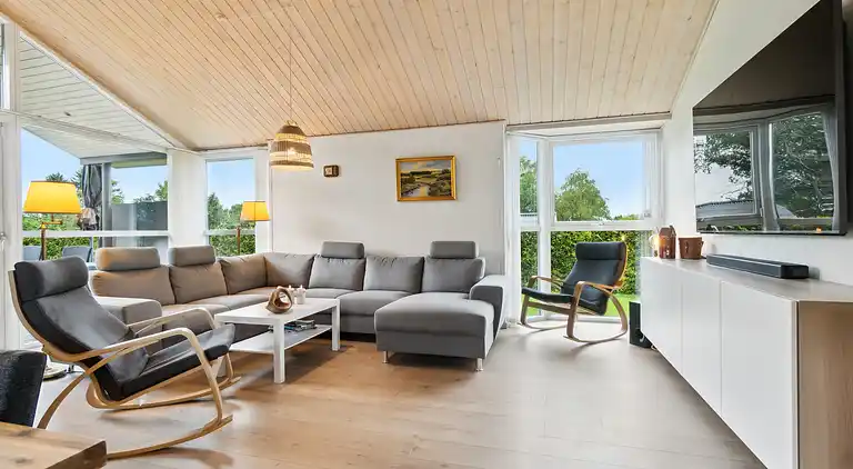 Skønt  feriehus. Spa/sauna,biloplader,Gudenå