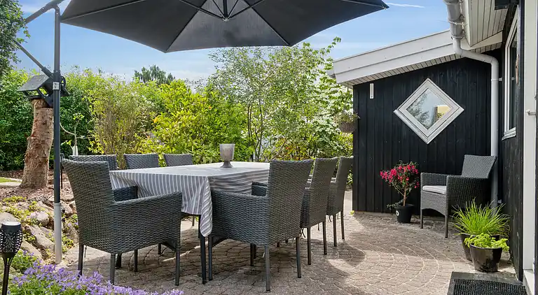 Skønt sommerhus med plads til 8 pers. og 2 hunde