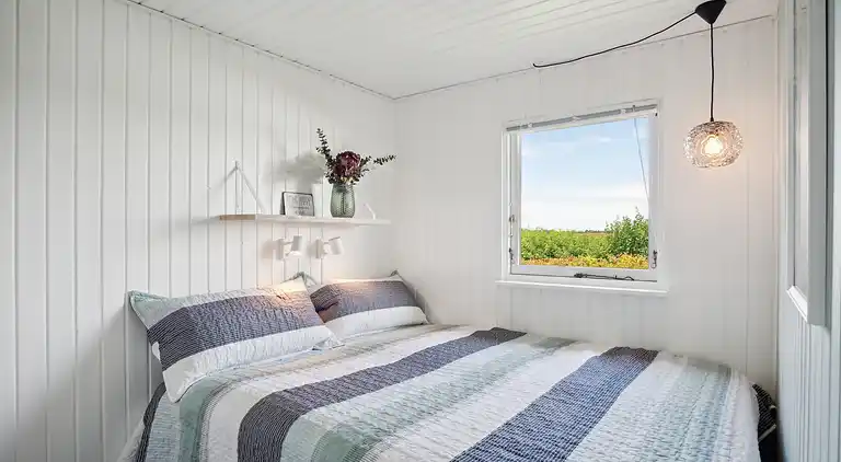 Skønt sommerhus med plads til 8 pers. og 2 hunde