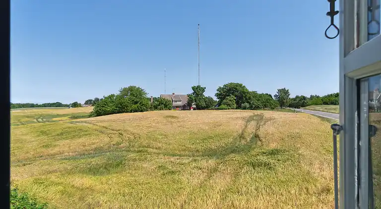 Dejligt sommerhus i idylliske omgivelser