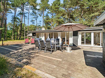 Østre Strandvej 12