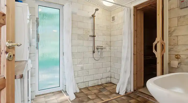 Schönes Sommerhaus mit Sauna und Terrasse