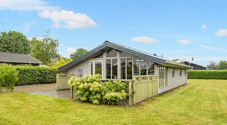 Semesterbostad vid Hejlsminde Strand