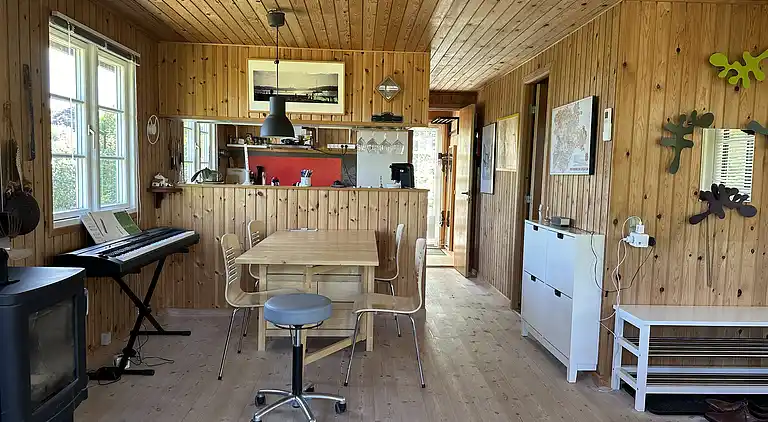 Small cozy summer house near the Isefjord