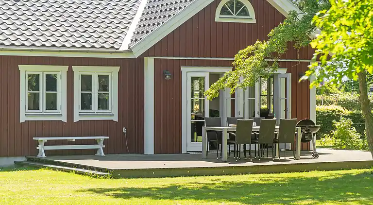 Helles Strandhaus nah am Meer und Outdoor