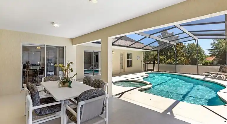 Executive-Haus mit 3 Schlafzimmern - Privater Pool und Spa