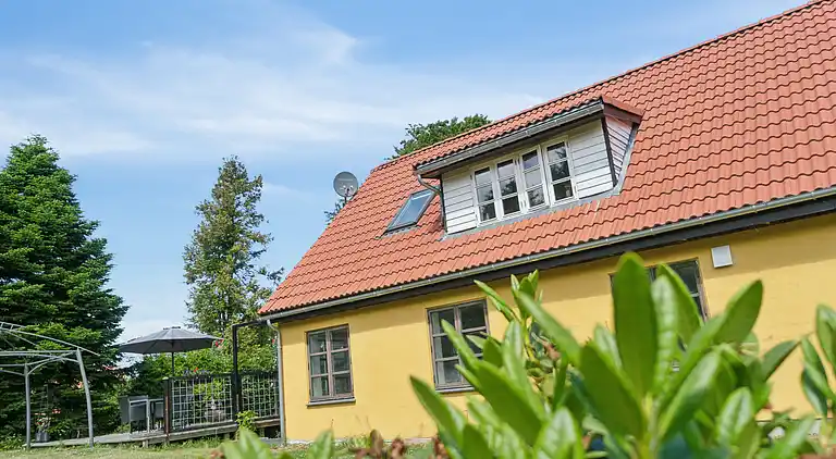 Moderne ferielejlighed  med hyggelige rammer