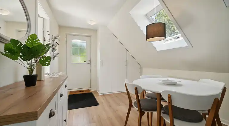 Moderne ferielejlighed  med hyggelige rammer