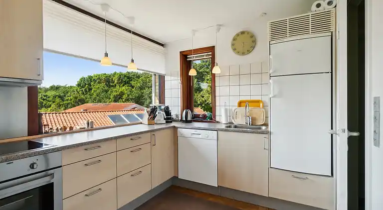 Gemütliches Haus in der Nähe von Wald und Küste