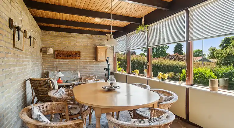 Gemütliches Haus in der Nähe von Wald und Küste