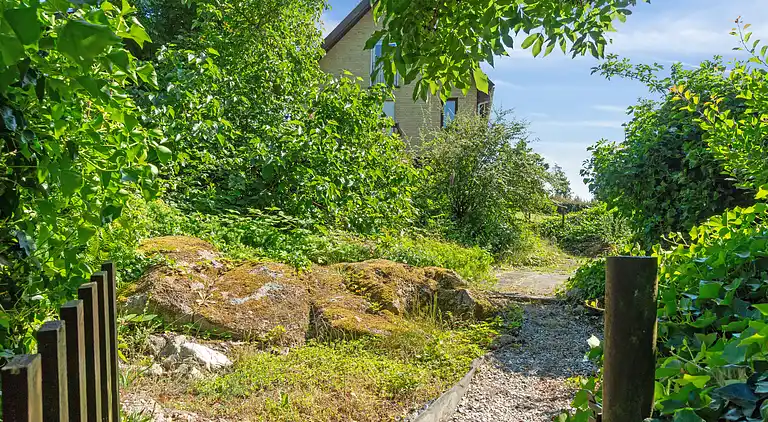 Gemütliches Haus in der Nähe von Wald und Küste
