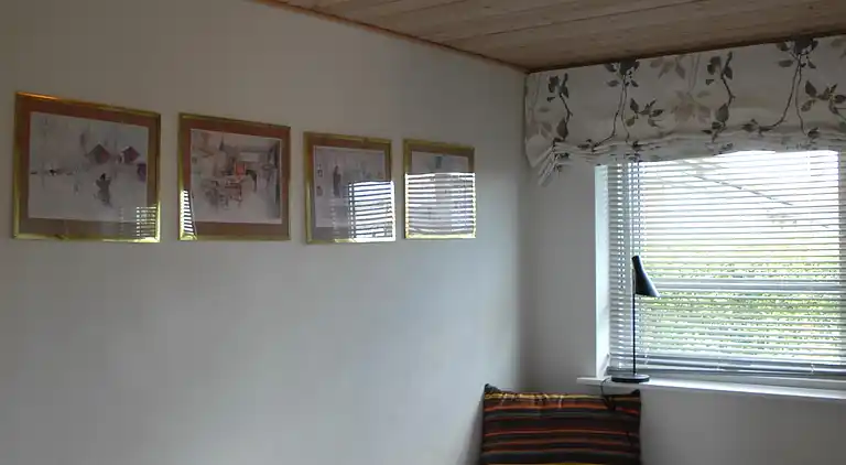 Vidunderlig udsigt over hav, marker og skov.