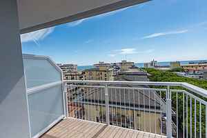 Spacious flat with sea view terrace - Beahost