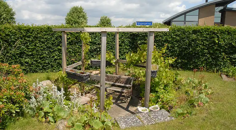 Vidunderlig udsigt over hav, marker og skov.