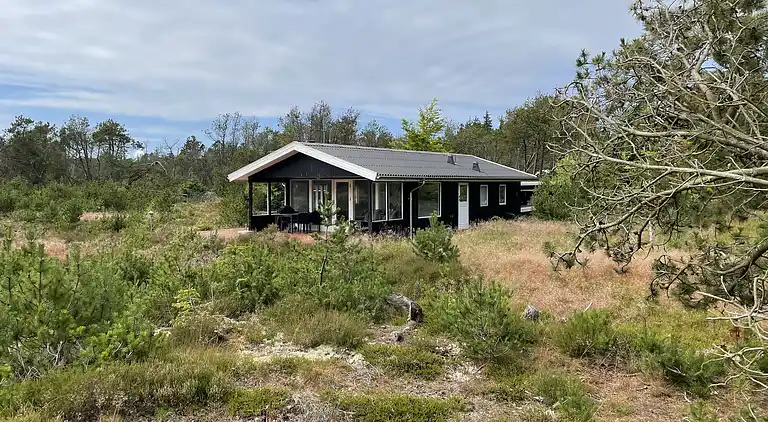 Unik beliggenhed på kæmpe solrig naturgrund 