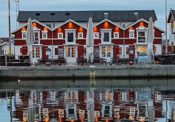 Unik beliggenhed på kæmpe solrig naturgrund 