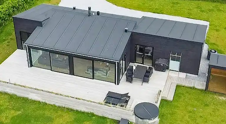 Sommerhus ved Nr Lyngby Strand