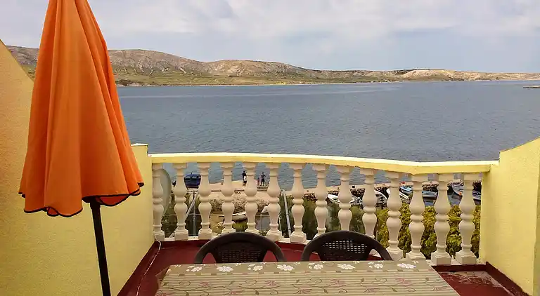 2-Zimmer-Ferienwohnung am Strand Zubovici, Pag (A-4125-d)