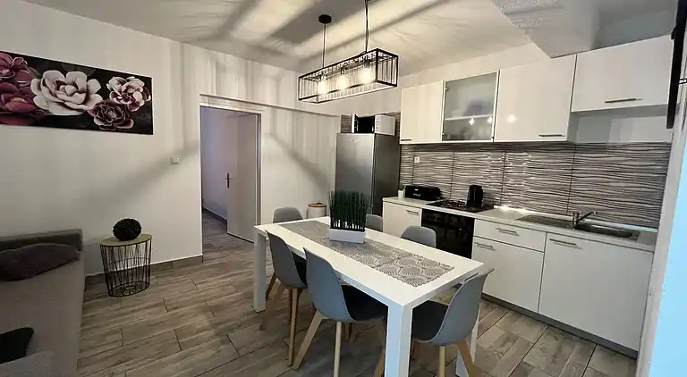 2-Zimmer-Ferienwohnung am Strand Potocnica, Pag (A-222-a)