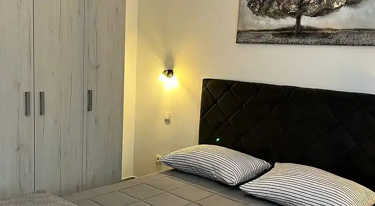 2-Zimmer-Ferienwohnung am Strand Potocnica, Pag (A-222-a)