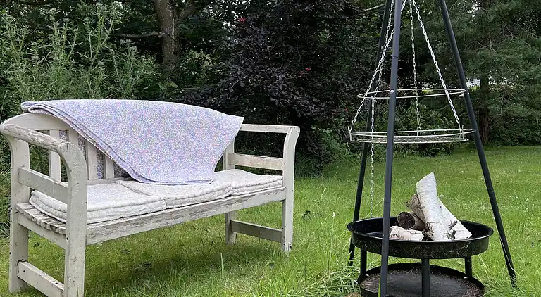 Hyggeligt sommerhus på ugenert grund